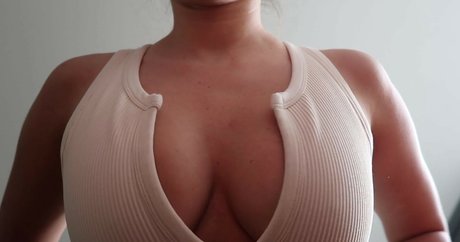 Claudsnation sexy actress images