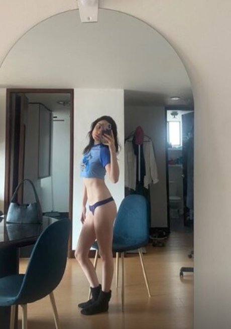 Melissa Fernandes model adult photos