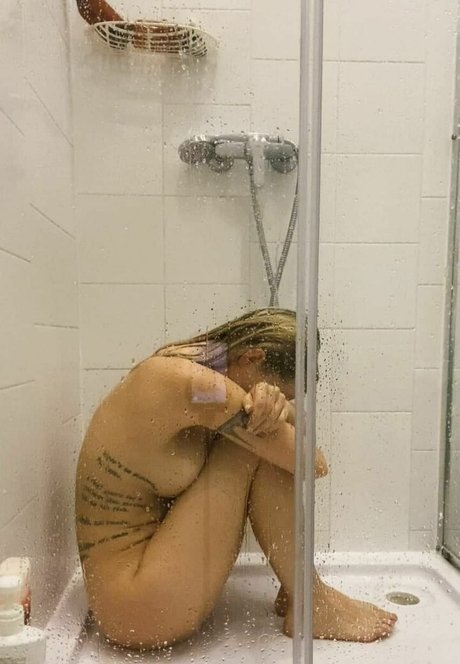 Sorabi star erotic photo