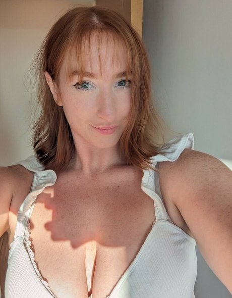 SpicyHani star nude pictures