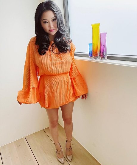 Lana Condor best model img