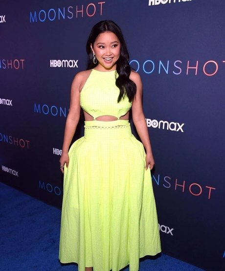 Lana Condor model pornographic galleries
