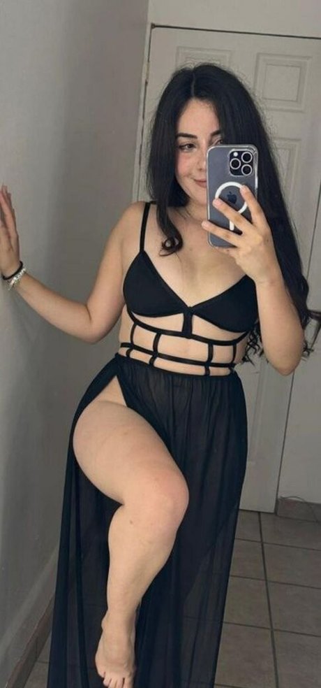 bellacuentos free model gallery