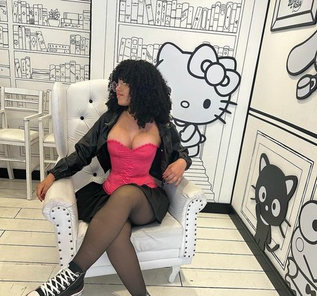 Marycuriell actress pics