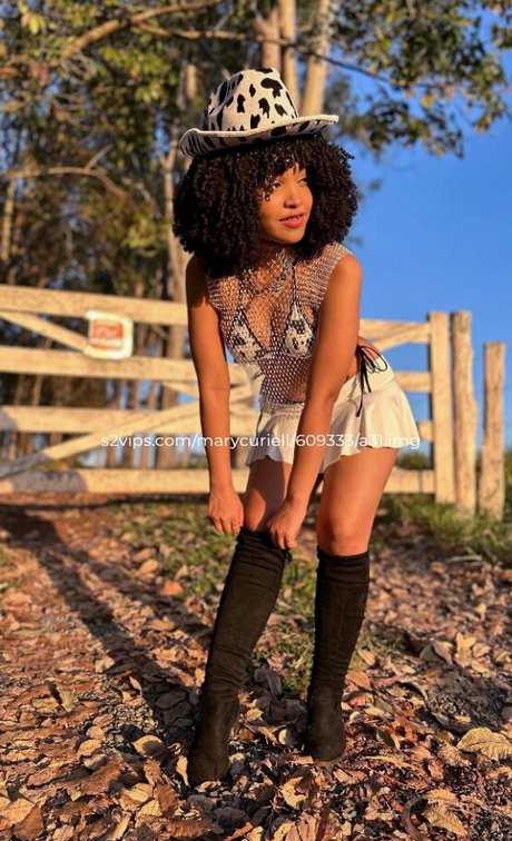 Marycuriell best model images