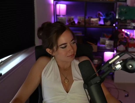 Mayahiga pretty actress photo