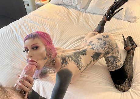 Kellie Panther pornstar naked pics