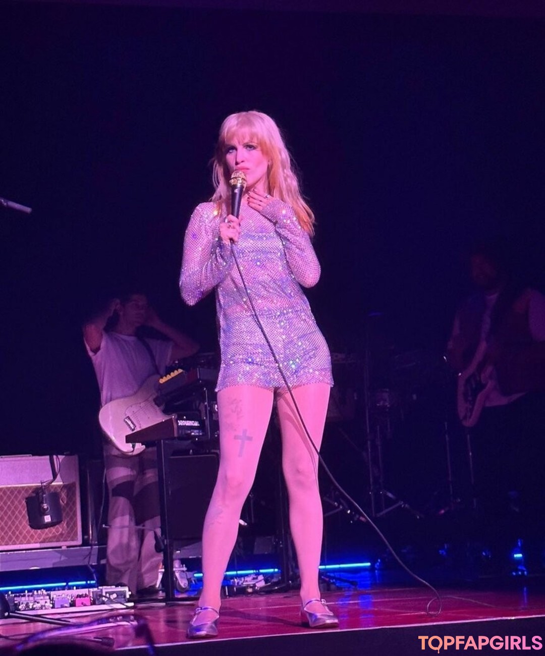 Hayley Williams art star archive