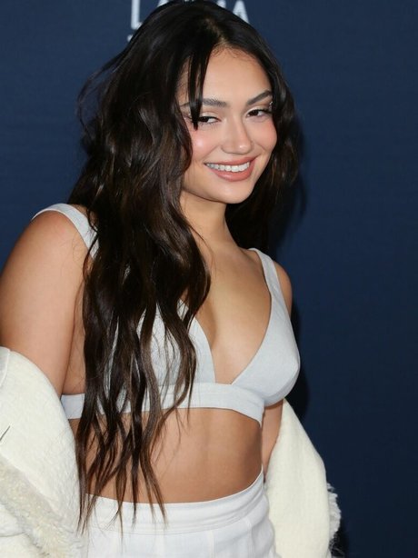 Avani Gregg model hd picture