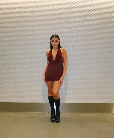 Avani Gregg perfect star pictures