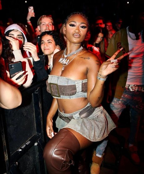 Kaliii erotic actress photos