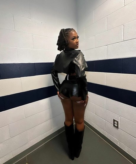 Kaliii model beautiful photos