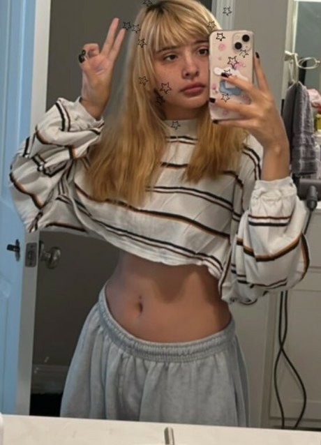 Noodlenom model nice photos