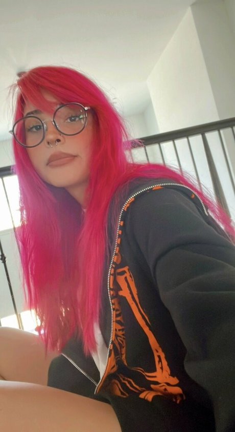 Noodlenom nude pornstar pics