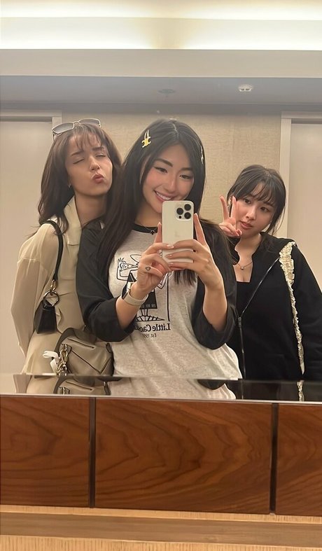 xChocobars model nude images