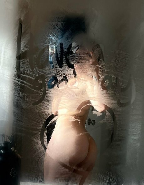 cec w high quality pornstar image