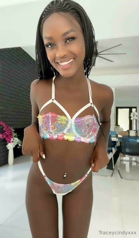 tastytracey18 hot model image