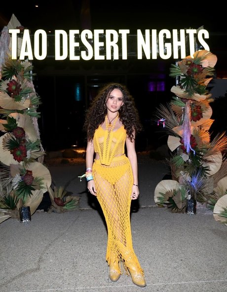 Madison Pettis model sexy image