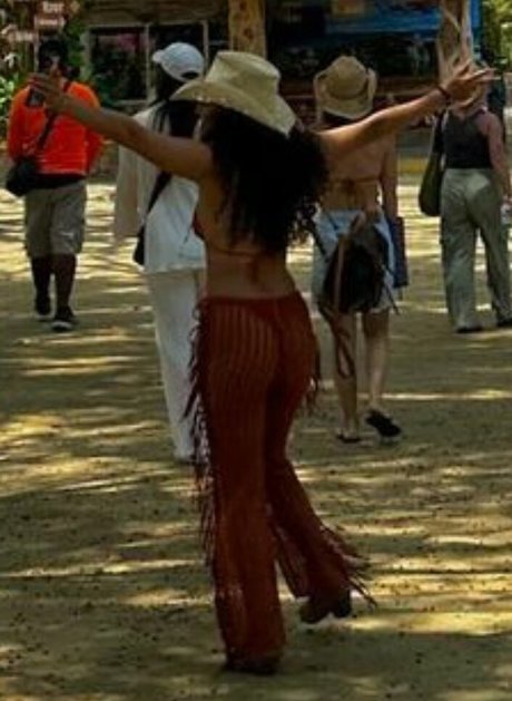 Madison Pettis hot model img