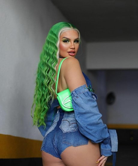 Vivi Wanderley pornographic actress images