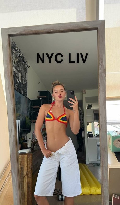 Olivia Ponton pornstar sex galleries