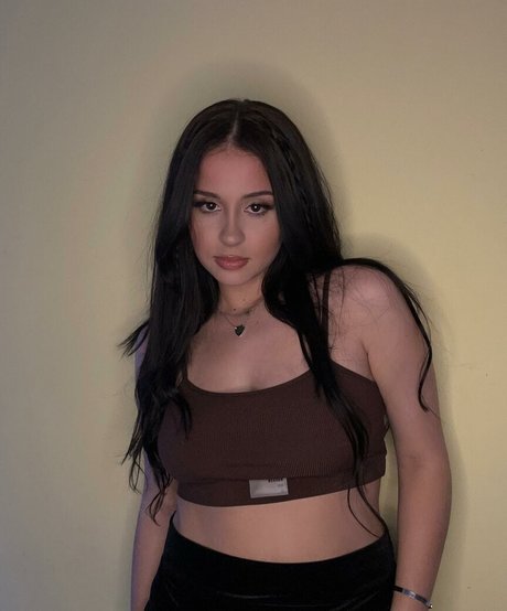 Stef Solari model sexy img