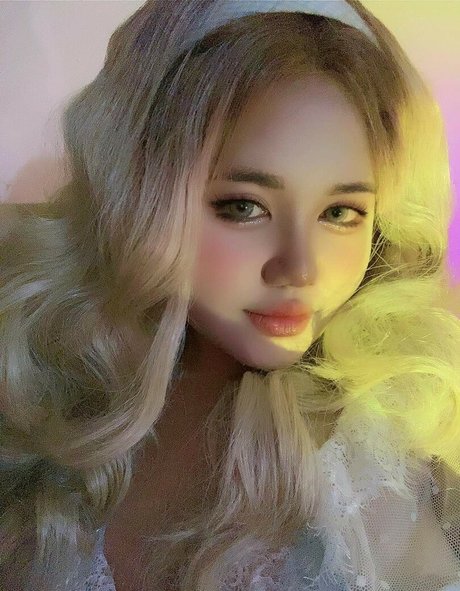 Charlotte LinLin porn star pic