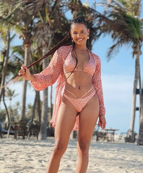 Gleici Damasceno naked pornstar gallery