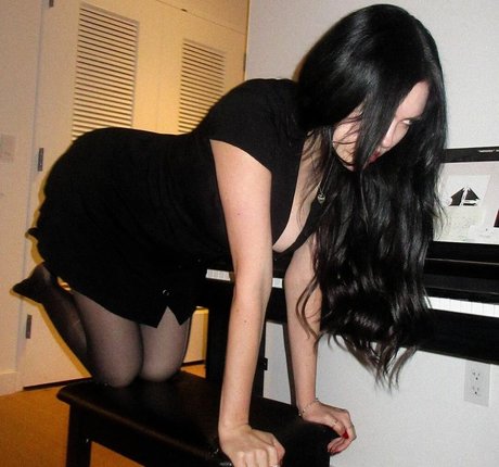 boobsandbeef model naked archive