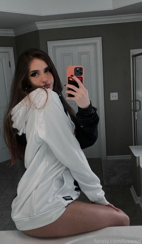 luweazl best model gallery