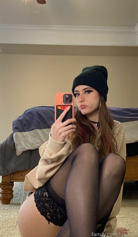 luweazl pornstar sexy photos