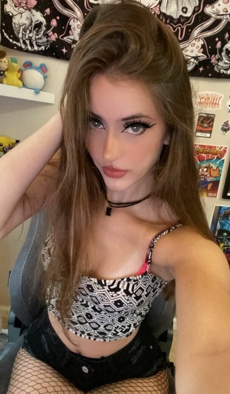 luweazl pornstar high quality pic