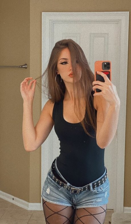 luweazl top model photo