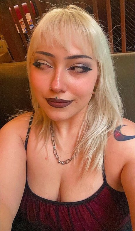 lvngdedgrl pornstar photos