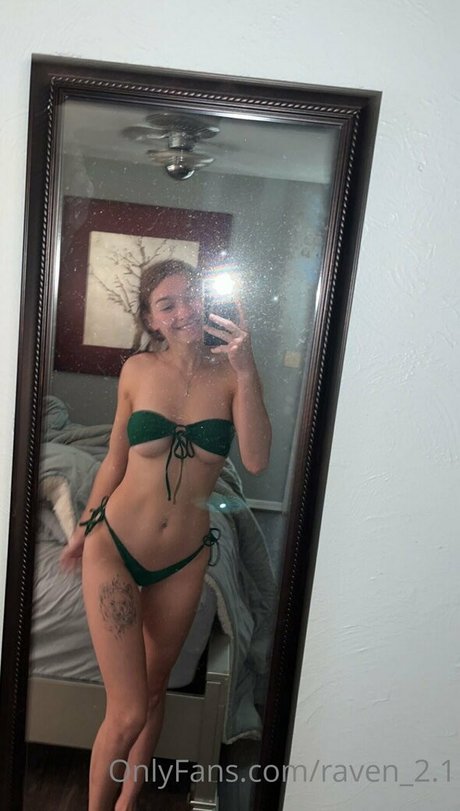 raven 2 1 model hot picture