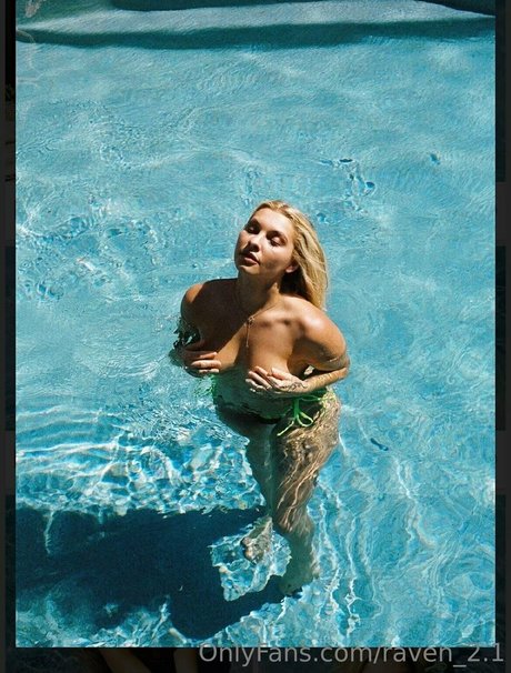 raven 2 1 sexy model photo