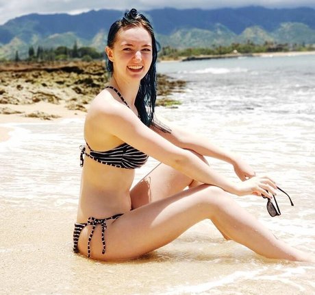 Littlesiha high quality model photo