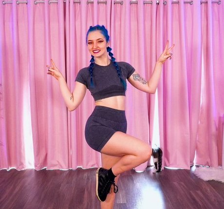 Littlesiha pornstar art photos