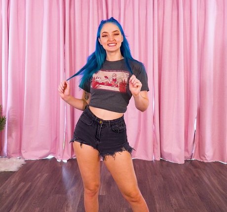 Littlesiha pornographic actress archive