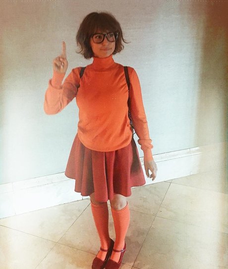 Milana Vayntrub star free photos