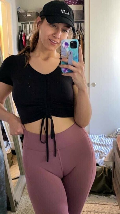 Bellarollandx sexy pornstar img