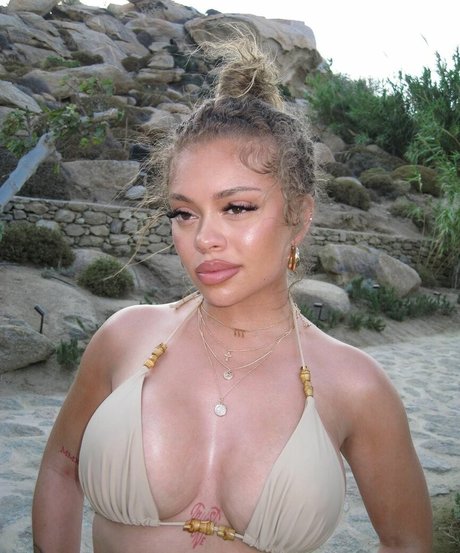 autumn onlyfans hot sexy images