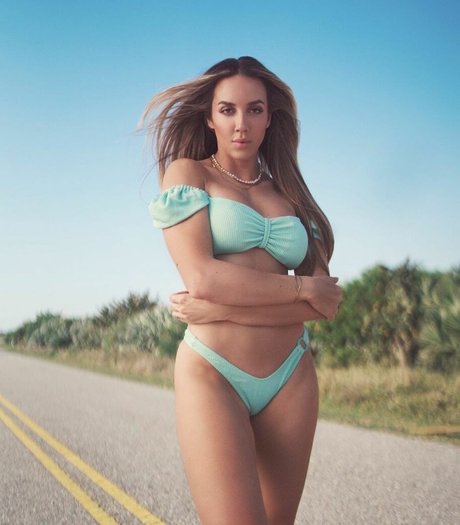 Chelsea Green sex model galleries