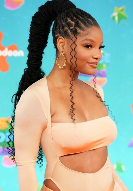 Halle Bailey hd model archive