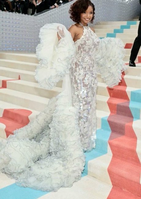 Halle Bailey sex actress pics