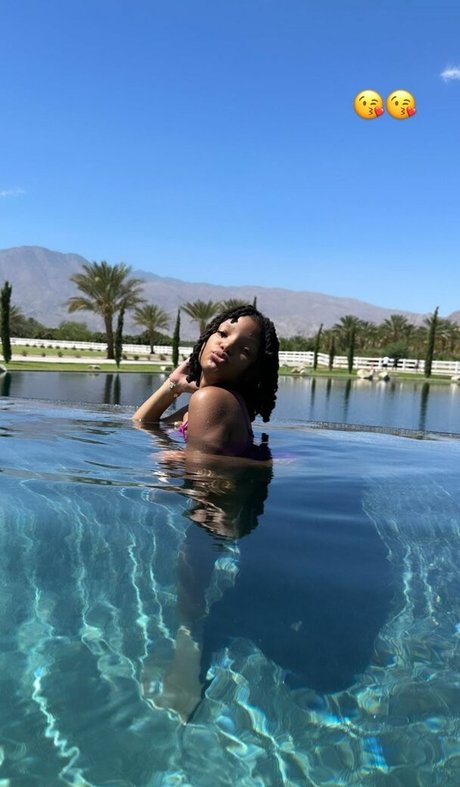 Halle Bailey pornographic star pictures