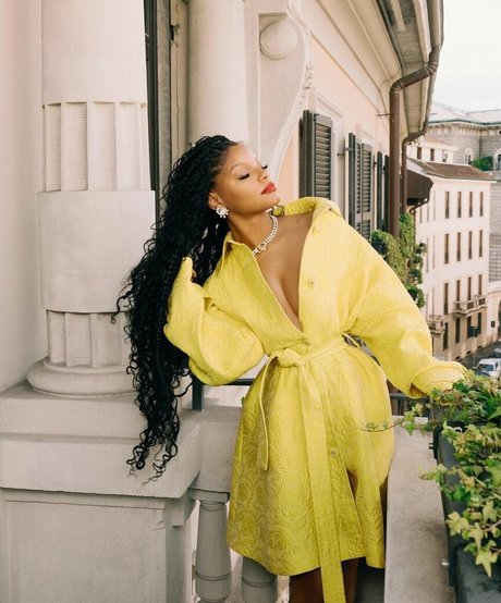 Halle Bailey pornstar naked images