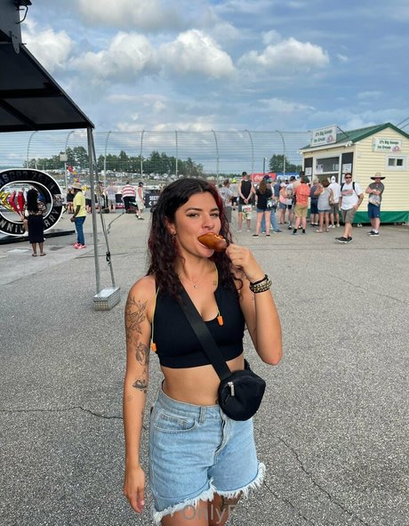 issameg erotic actress image