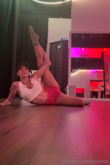 issameg nude star images