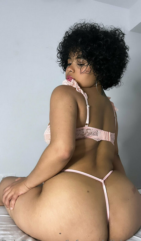 deliciussscurly pornstar beautiful pictures